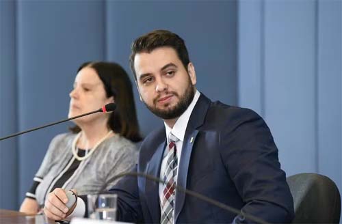 EUA afirmam que Filipe Martins não entrou no país e apontam erro em registro usado por Moraes