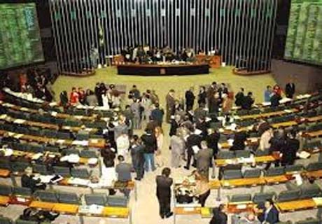 Câmara aprova em 1º turno aumento de repasses da União para municípios
