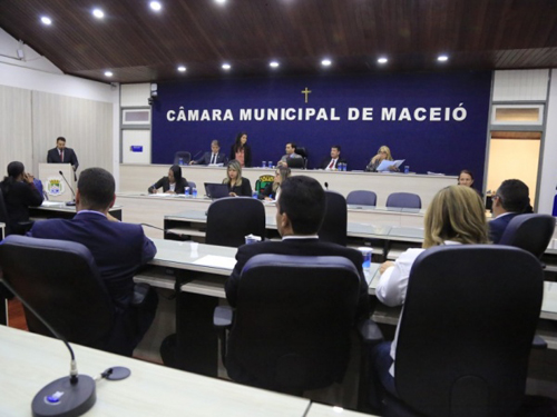 Câmara autoriza empréstimo de R$ 15 mi para obras em 50 ruas de Maceió