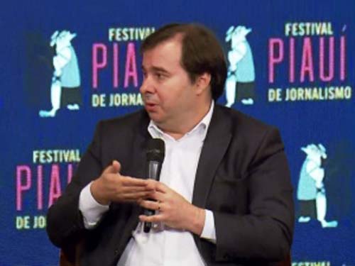 Maia diz que Temer 'operou' impeachment de Dilma