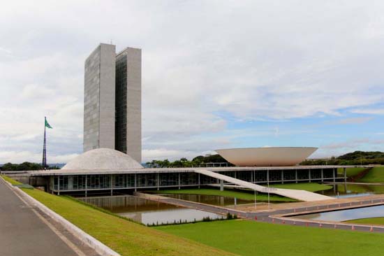 A cinco meses das eleições, Câmara e Senado trabalham em ritmo lento