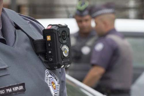 Governo de AL diz que pode instalar câmeras em fardamentos policiais