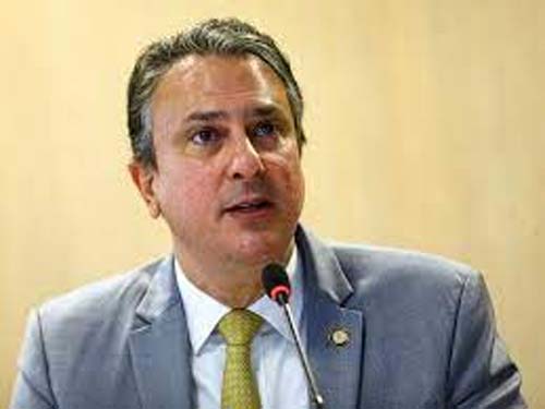 Camilo Santana diz ser 'fundamental' aprovação do Novo Ensino Médio no 1º semestre