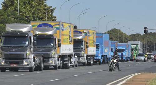 Caminhoneiros definem agenda nacional mirando preço do diesel e piso do frete