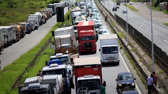 Para retomar transporte de carga, empresas ignoram tabela de frete