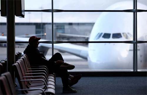 Ômicron causa mais de 4.000 cancelamentos de voos na largada de 2022