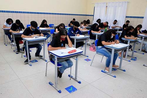 Mais de 69 mil candidatos devem fazer provas do Enem neste domingo em Alagoas