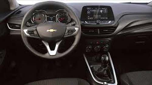 Maioria dos brasileiros quer ter carro, mas preços altos e juros dificultam compra