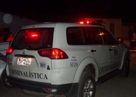 Homem é morto a pauladas em quadra de esportes de Rio Largo