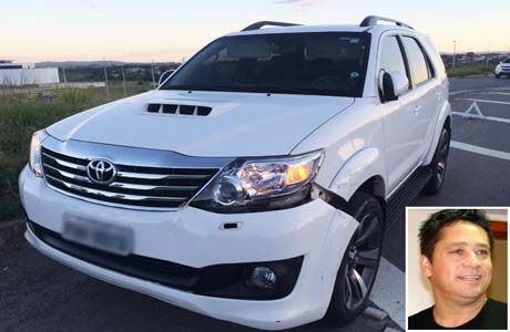 Cantor Leonardo sofre acidente de carro em Goiás, diz assessoria