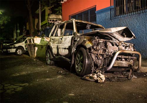 Criminosos queimam motorista após assalto na zona sul de SP