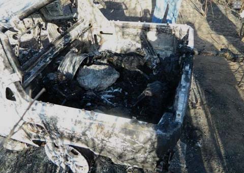 Quatro corpos e cinco carros são encontrados queimados dentro de canavial em Craíbas
