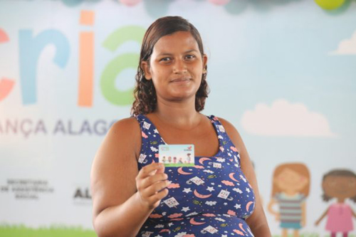 Três mil famílias de Marechal Deodoro receberão benefício mensal de R$ 100