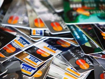 Justiça condena oito empresas de cartões de crédito por cobranças indevidas