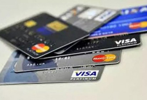 Senado limita a 30% juros do cartão e do cheque especial durante a pandemia