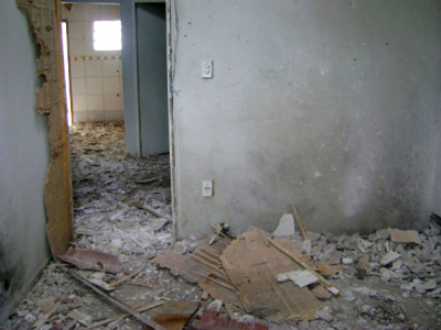 Dinamite que seria usada em assaltos explode e destrói casa em Arapiraca