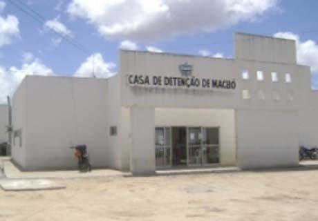 Reeducandos fogem do Cadeião utilizando corda feita de lençol 