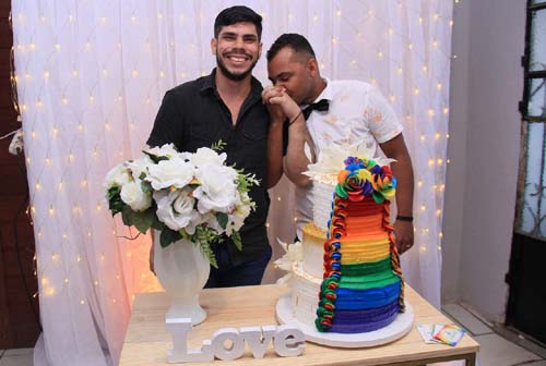 157 casais celebram a igualdade e o amor em casamento coletivo da Justiça Itinerante