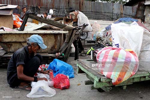 Por que o endividamento de famílias brasileiras continua crescendo e como afeta a economia do país?