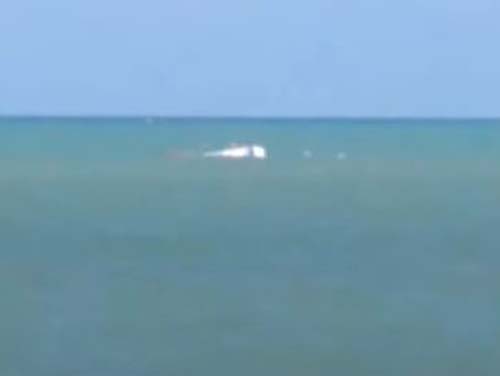 Catamarã vira com passageiros durante passeio na Barra de Santo Antônio