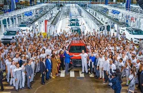 Lula sobre juros do BC: “72 milhões de brasileiros pendurados no Serasa”