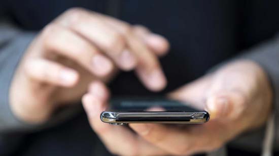 França proíbe o uso de celular nas escolas