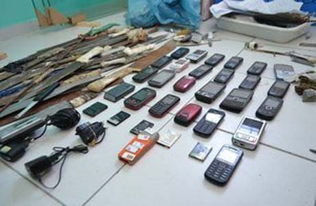 Telefone celular em presídio de Alagoas chega a custar R$ 10 mil