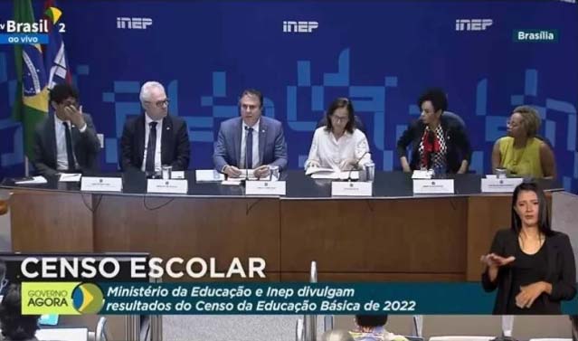 Mais de 1 milhão de crianças e adolescentes estão fora da escola