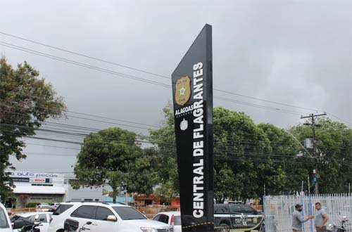 Homem é esfaqueado pela esposa após agredi-la no Vergel do Lago