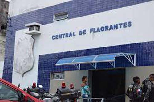 Mulher sequestrada e estuprada pelo ex-marido é resgatada em motel de Maceió