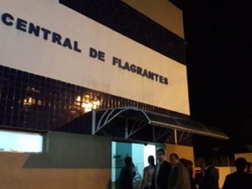 Mulher morre após ser agredida na cabeça por companheiro, em Maceió