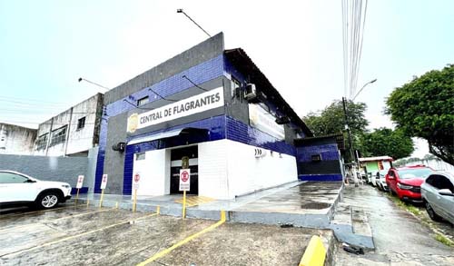 Após caso de agressão, polícia descobre mãe suspeita de mostrar pornografia para filhas