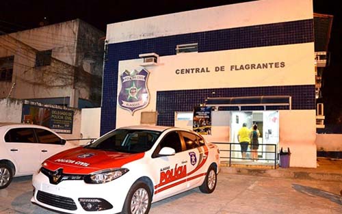 Suspeitos espancam motorista de aplicativo, roubam carro, mas são localizados por rastreador em Maceió