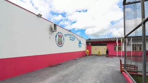 Mulher algemada é estuprada por agente penitenciário durante transferência para presídio no AM