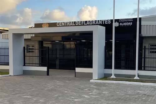 Armas, drogas e iPhones: homem é preso suspeito de tráfico no Trapiche