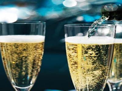 Por que bebemos Champagne no Réveillon? Entenda essa tradição