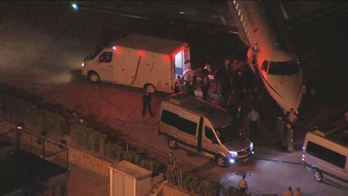 Bolsonaro chega a São Paulo; médicos avaliam cirurgia de emergência para desobstrução do intestino