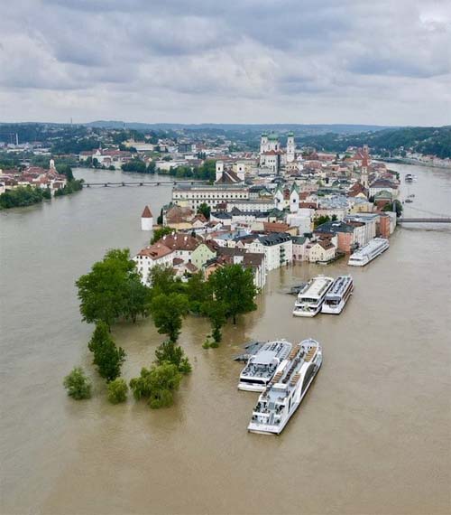 Cheias fazem cinco mortos na Alemanha, Áustria fecha Danúbio à navegação devido à subida das águas