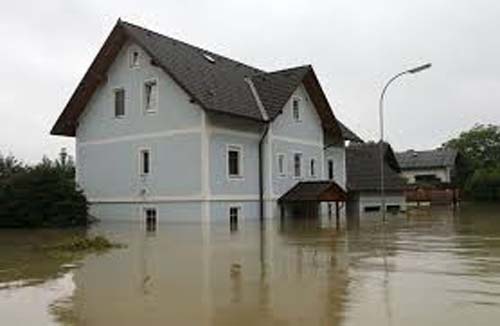 Cidade de Viena submersa pelas maiores chuvas desde que há registos