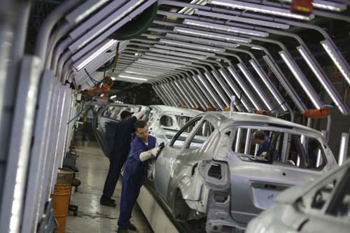 Crescimento forte da indústria na China em março impulsiona recuperação, mostra PMI oficial