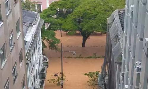 Após chuva forte em fevereiro, Petrópolis volta a ficar alagada