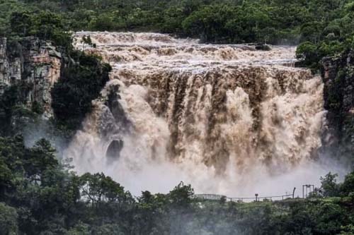 Cidades de Goiás são castigadas por chuvas torrenciais