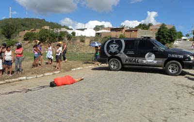 Aposentada é morta com uma facada, em Santana do Ipanema