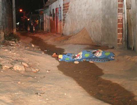 Ex-detento tenta fugir, mas é baleado pelas costas na Santa Amélia