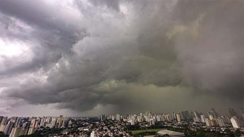 Alerta de tempestades: ciclone extratropical impactará várias regiões brasileiras neste fim de semana