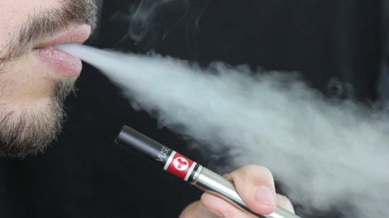 Cigarros eletrônicos podem não estar livres de nicotina, diz médico