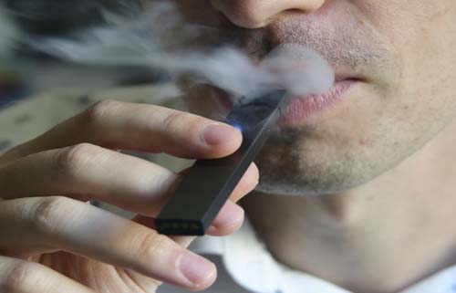 Brasil começa a discutir liberação do cigarro eletrônico