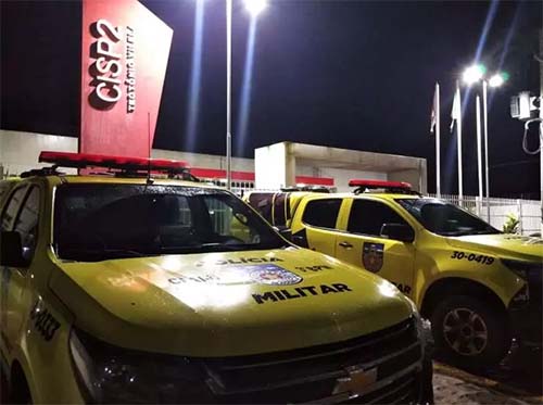 Idoso suspeito de beijar criança de 7 anos à força é encontrado morto em cela