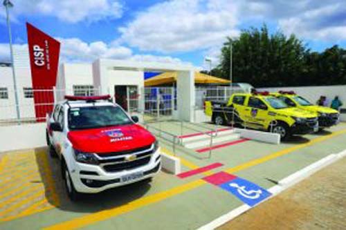 Homem é assassinado e jovem fica ferido após atentado, em São Sebastião