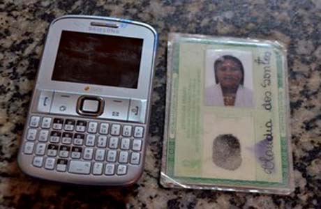 Mulher é flagrada tentando entrar com celular em presídio de Maceió